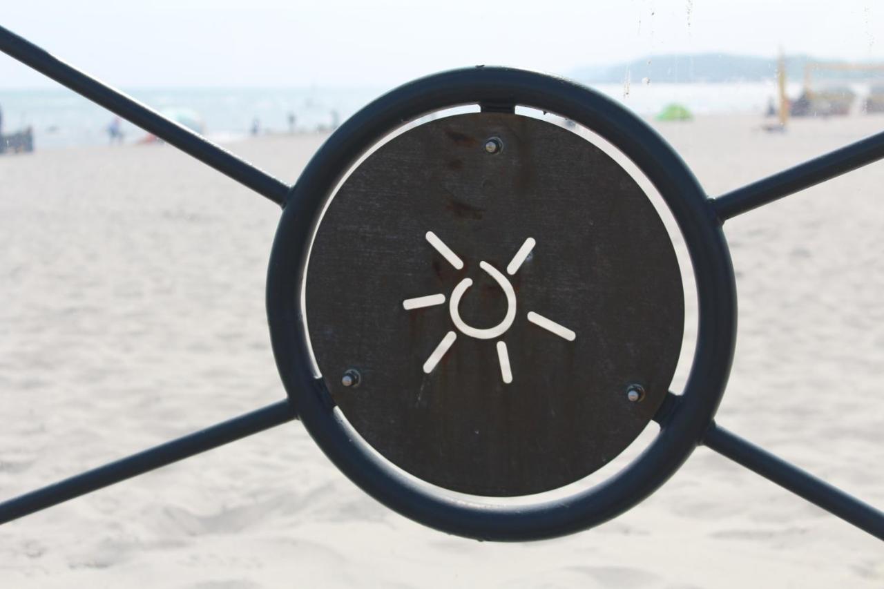 Ferienwohnungen Im Haus Strandburg Grömitz Exterior foto