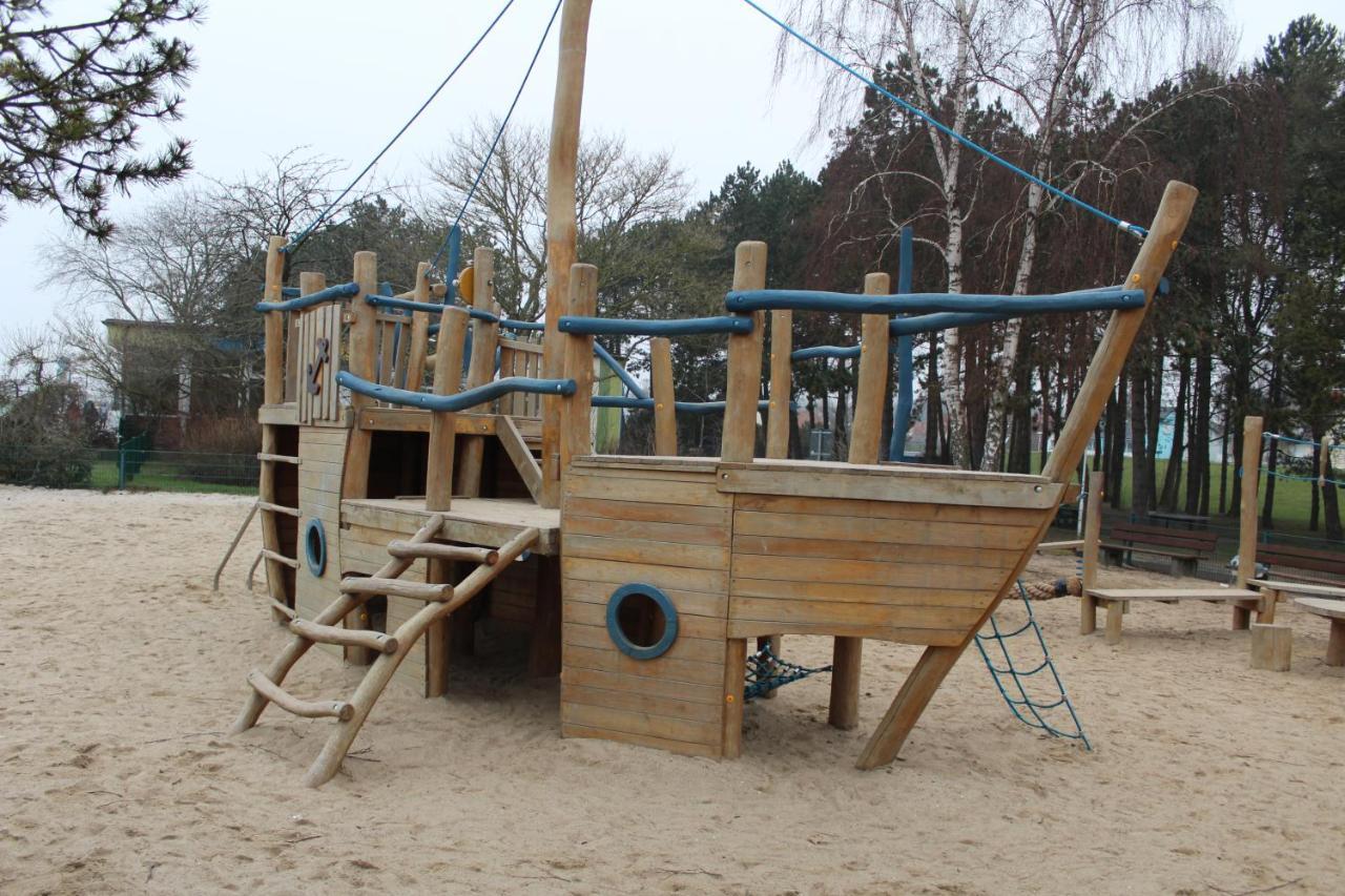 Ferienwohnungen Im Haus Strandburg Grömitz Exterior foto